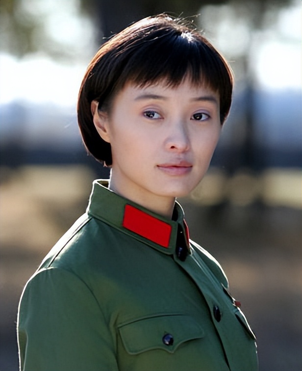 脸大如何变美_中国中年女明星_大脸美女气质中年女星