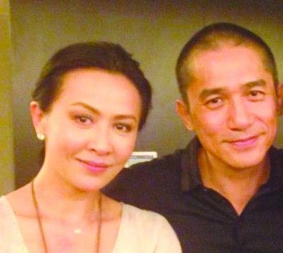 直击明星生日趴奢靡场面:大小S制服秀色诱老公