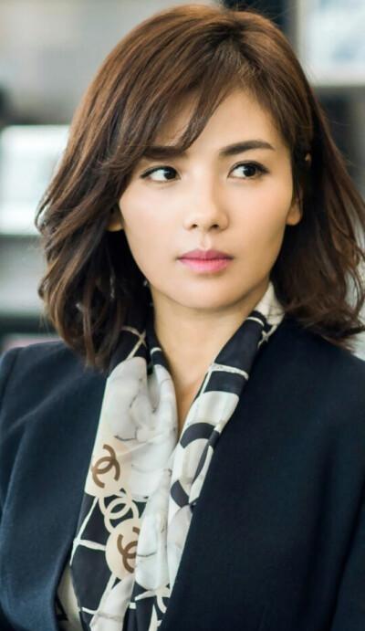 中国最美明星榜单 2023  女明星颜值排名  林志玲 迪丽热巴 王祖贤_中国十大的女明星排名榜